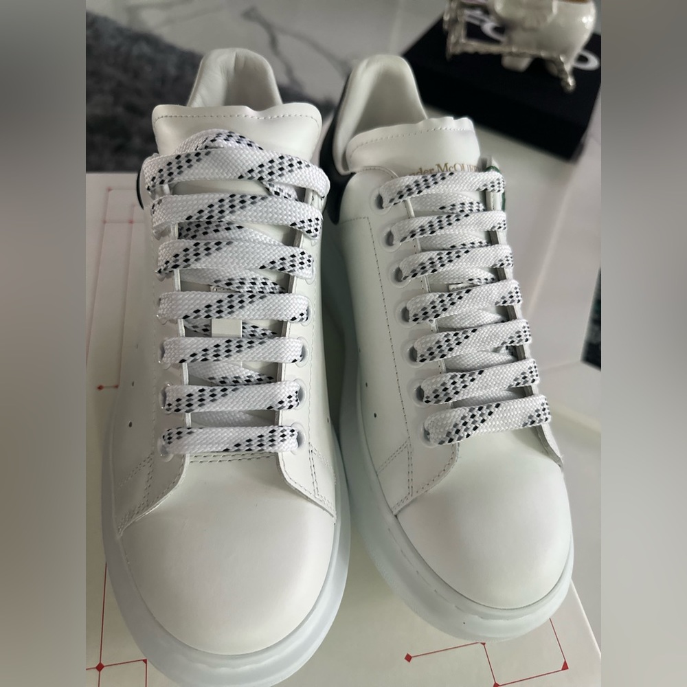 Alexander McQueen Men Shoes Size 40! Black & White